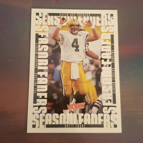1999 Upper Deck Mint Condition Brett Favre Football Card Mounted on Wood Plaque - Picture 3 of 5